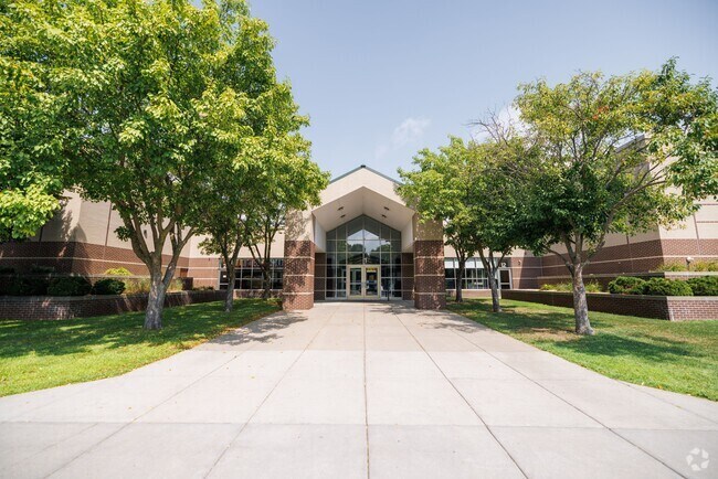 Oak View Elementary School in Sunny Lane welcomes students to the start of their education.