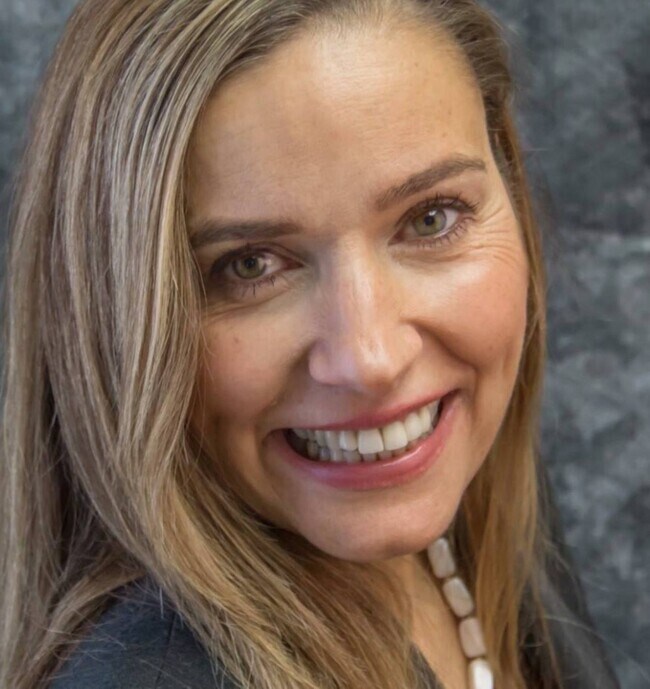 Mirjam Davis