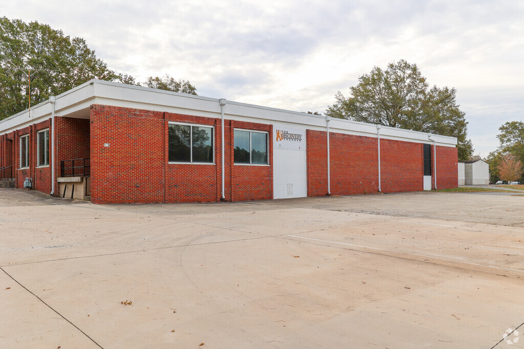 Discovery Program at the Springs is a school on the campus of Barium Springs Home for Children.