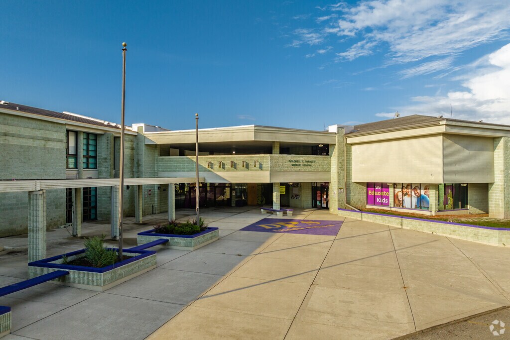 D.S. Parrott Middle has 820 students in grades 6-8.