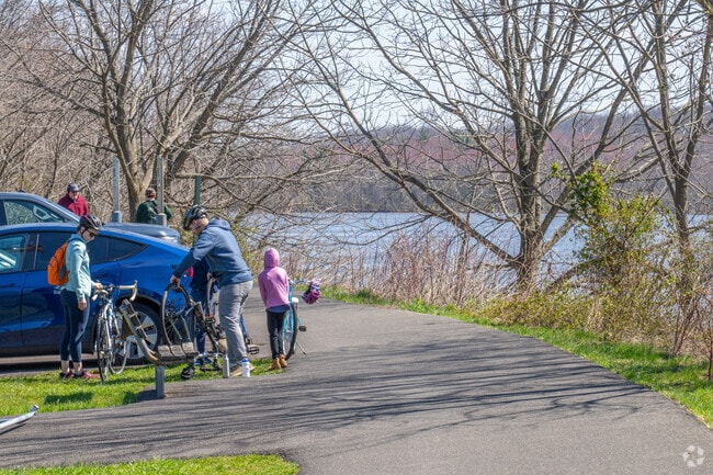 Peace Valley’s lakeside picnic areas make easy weekend outings.