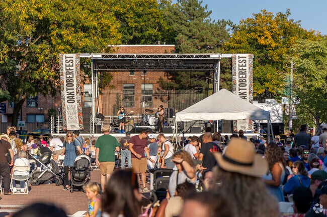 Oaktoberfest has a number of musicians perform throughout the festival.