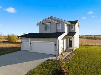 526 43rd St SW, Altoona, IA 50009