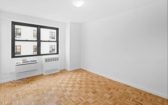308 W 48th St unit 3, New York, NY 10036 - photo 7