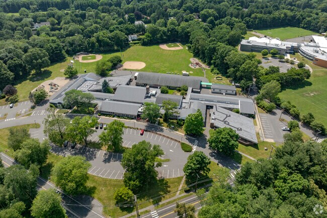 Coleytown Elementary School is located at 65 Easton Road in Westport, CT.