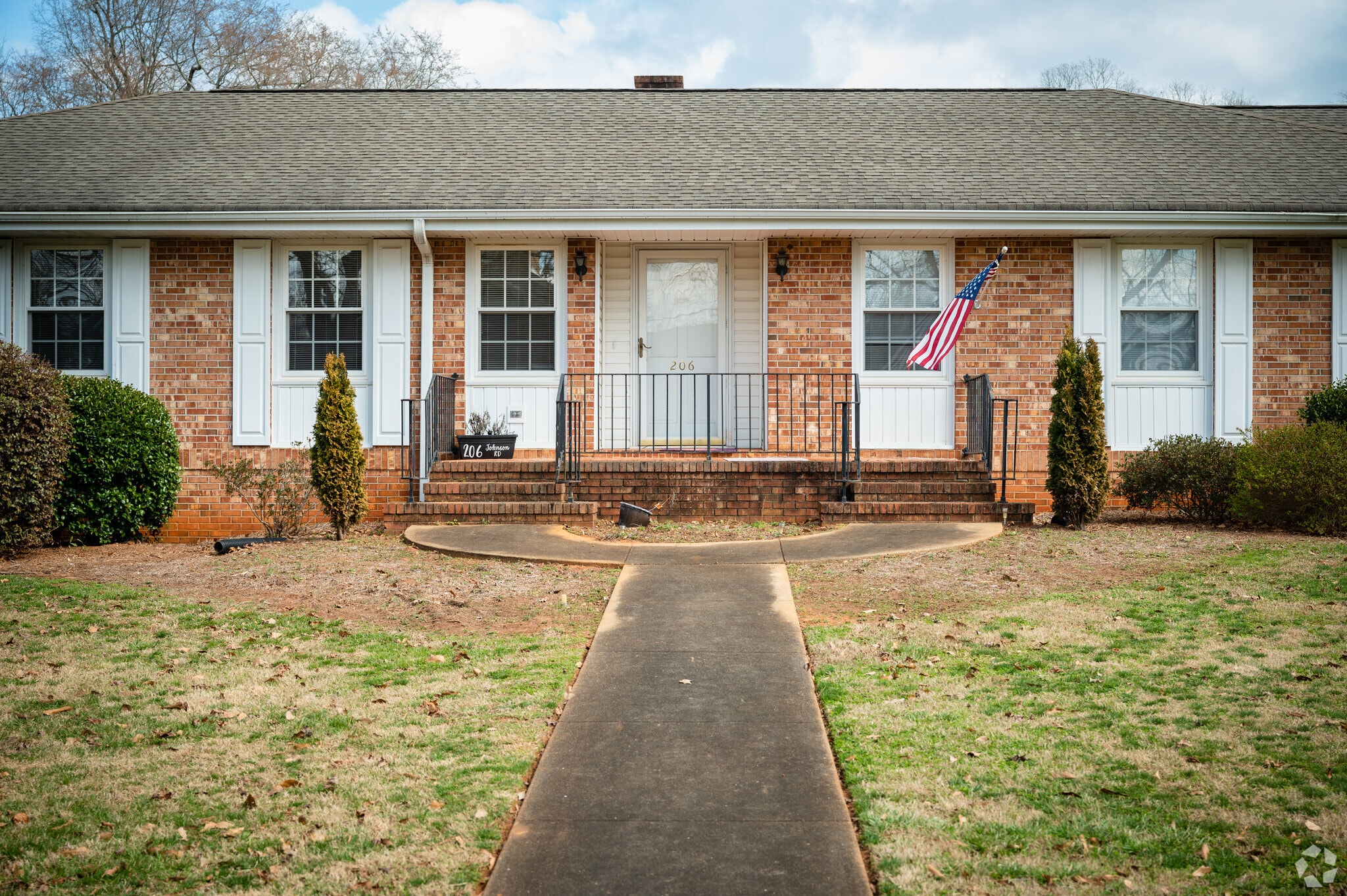 Central has many ranch-style houses.