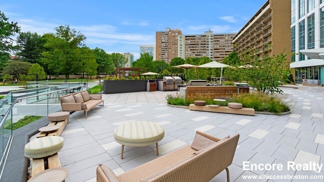 35 Lomasney Way unit 1109, Boston, MA 02114 - photo 3