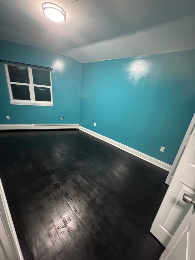 12613 180th St, Jamaica, NY 11434 - photo 5