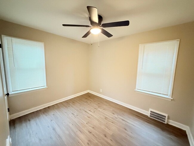 15885 Eastwood St, Detroit, MI 48205 - photo 5