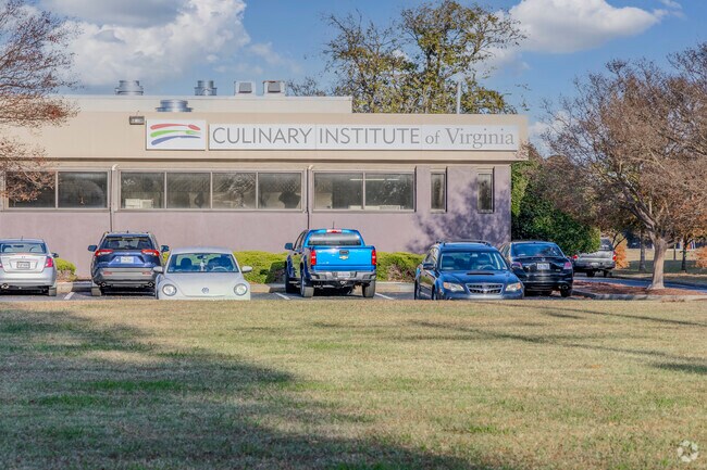 Experience excellence at the Culinary Institute of Virginia in Foxhall.