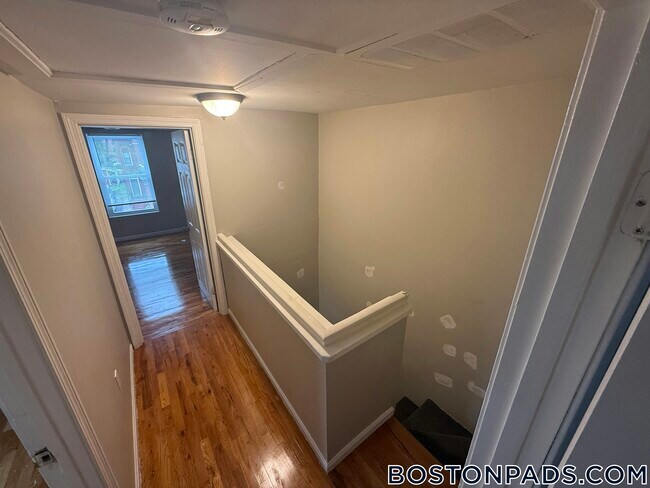 38 Forest St unit 2, Roxbury, MA 02119 - photo 7