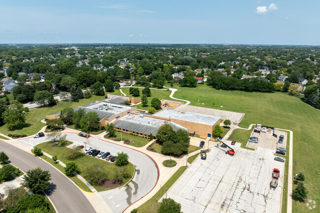 Steck Elementary School offers a sprawling campus when viewed from above.