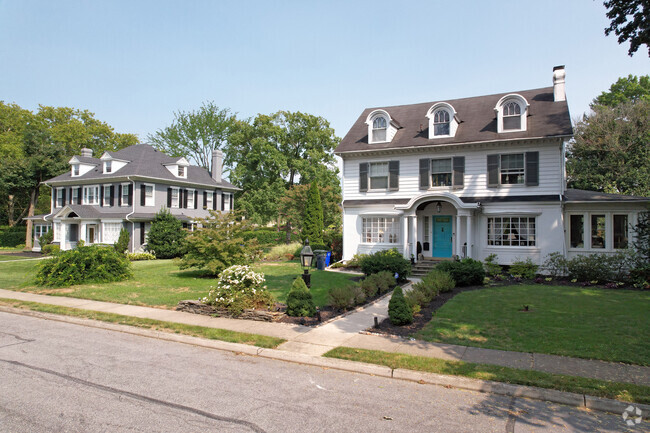 Large stately homes are also found in parts of Northwest Hagerstown.