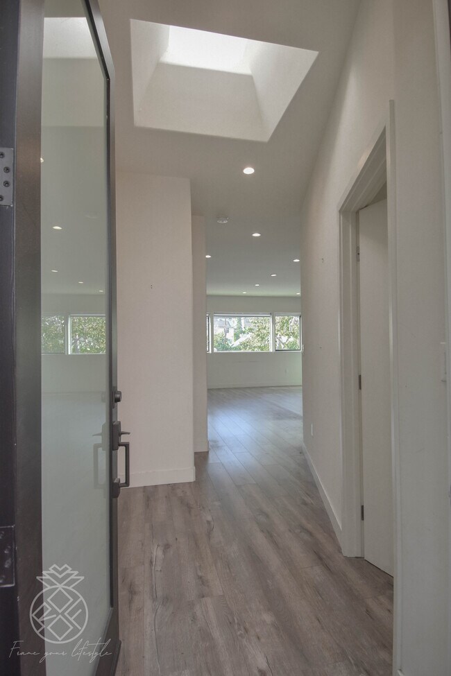 905 Parkman Ave unit 905.5, Los Angeles, CA 90026 - photo 4