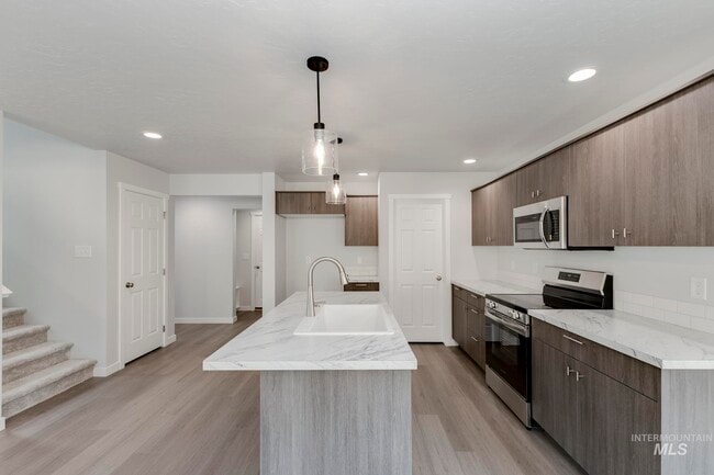 2486 W Fallon Loop, Nampa, ID 83651 - photo 5