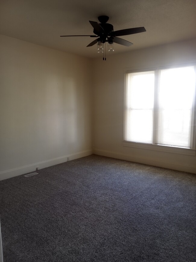 1126 Degroff St, Fort Wayne, IN 46808 - photo 3