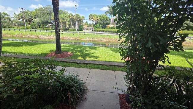 4605 SW 75th Way, Davie, FL 33314 - photo 6