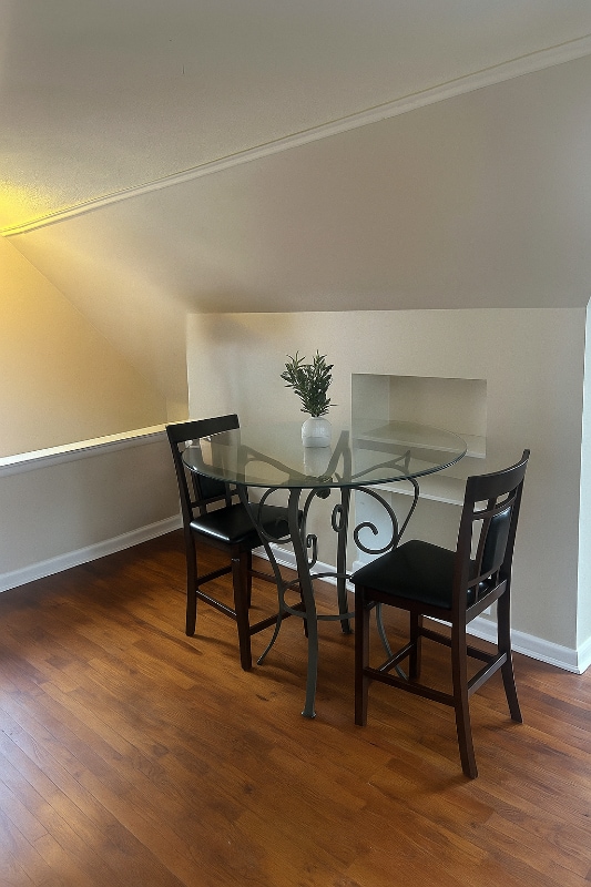 58 Dakota St unit Apartment 2, Pontiac, MI 48341 - photo 4