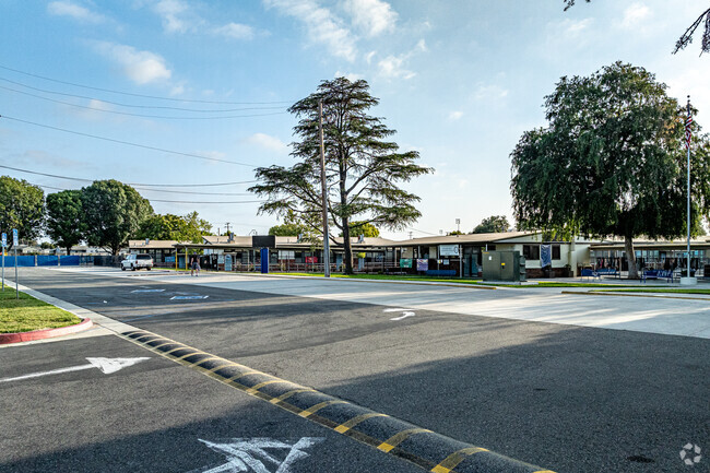 The pick up and drop off area at Orchard Dale Elementary School in Whittier.