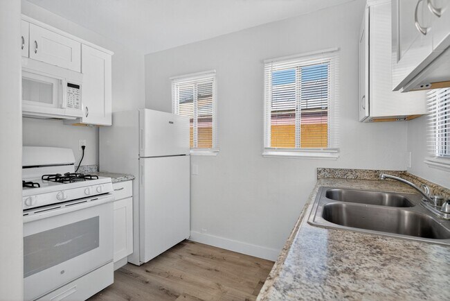 2652 E 15th St unit 2652-01, Long Beach, CA 90804 - photo 5