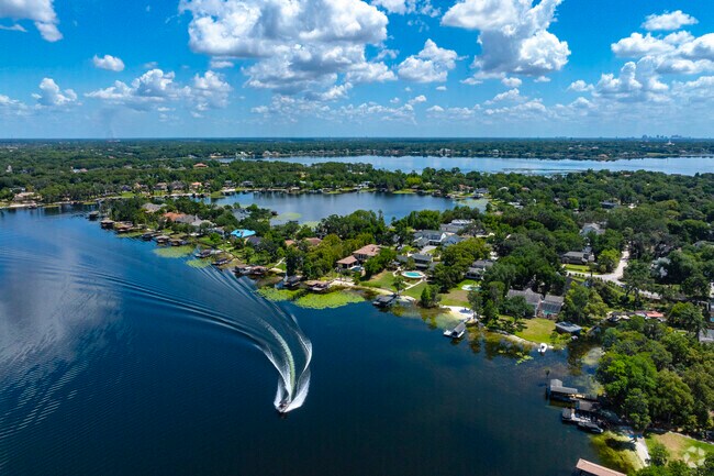 Windermere residents enjoy easy lake access, with boating and fishing as popular activities.
