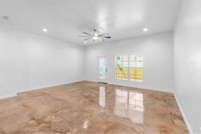 1540 W Long St, Stephenville, TX 76401 - photo 4