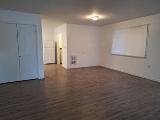 521 Mary St Unit 521 Mary St, Medford, OR 97504