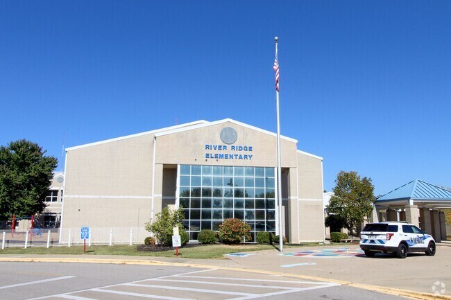 Villa Hills students can walk to River Ridge Elementary.