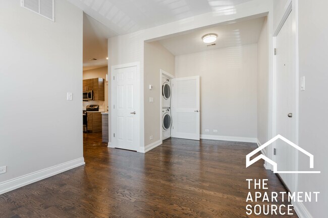 2945 W Diversey Ave unit 2, Chicago, IL 60647 - photo 4