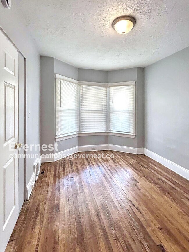 2781 E 118th St, Cleveland, OH 44120 - photo 7