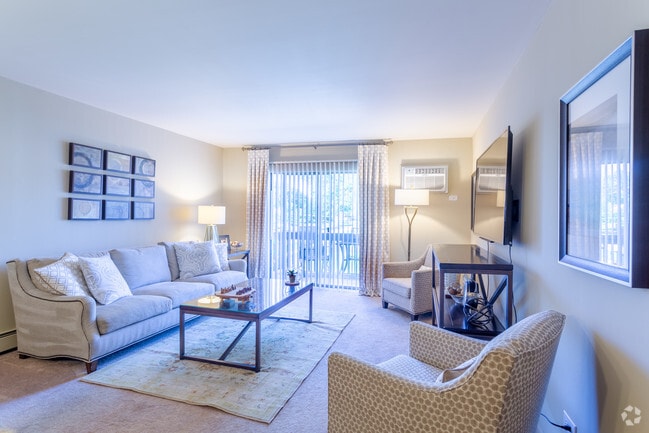 Autumn Mist on Lorraine, Wheaton, IL 60189 - photo 3