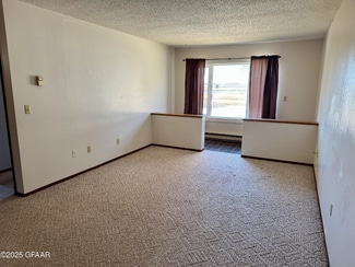 436 4th Ave Unit 104, Osnabrock, ND 58269