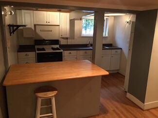 2229 NW Everett St Unit 10, Portland, OR 97210