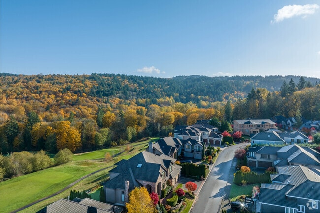 The large custom homes of The Reserve are just minutes from a hike through nature.