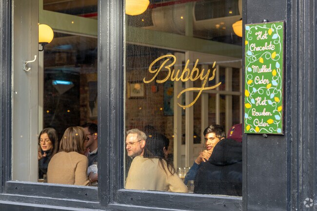 Bubby's is a popular option in Tribeca for American homestyle eats and brunch.