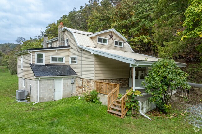 Bungalows can be found on secluded mountainside streets in Howard.