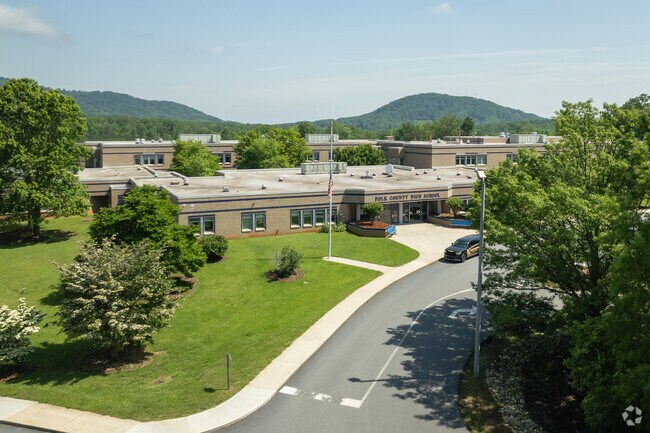 Polk County High School is one of the largest schools near Saluda.