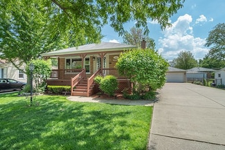 6941 W 96th Place, Oak Lawn, IL 60453