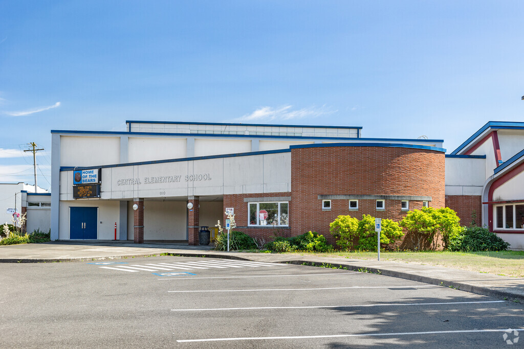 Central Elementary School in Hoquiam serves 2nd through 5th grade.