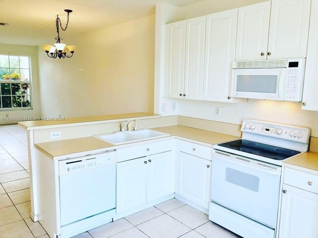 1713 NW 78th Way, Hollywood, FL 33024 - photo 4