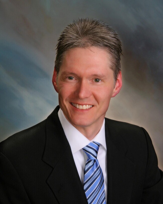 Steven Elliott