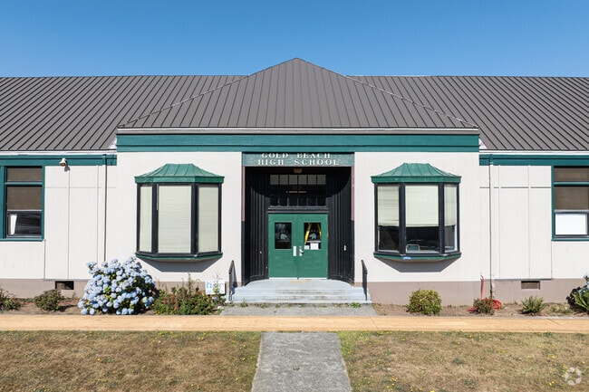 Gold Beach Junior/Senior High School is public high school in Gold Beach OR.