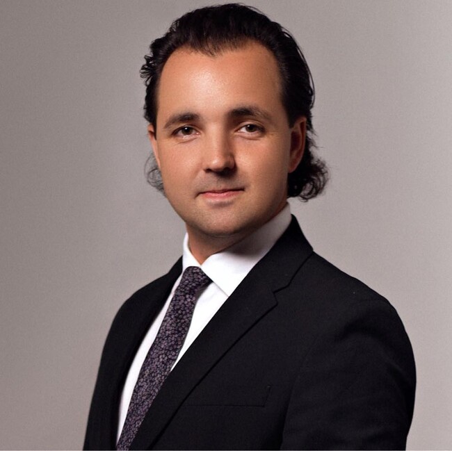 Agent Photo