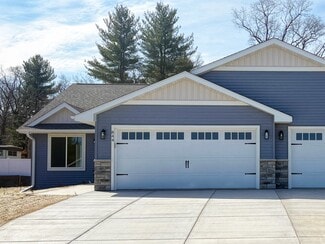 844 Glacier Dr, Altoona, WI 54720