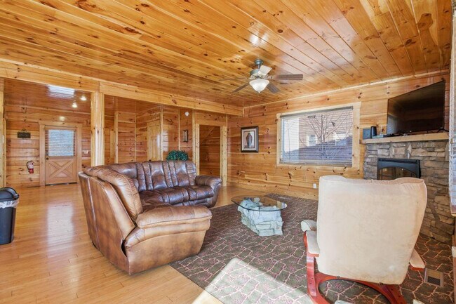 1115 Towering Oaks Dr unit ID1373975P, Sevierville, TN 37876 - photo 5