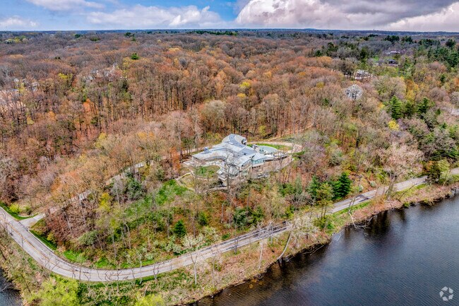 The pricier options in Barton Hills often have riverfront views.