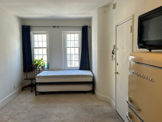 1666 32nd St NW unit 2, Washington, DC 20007 - photo 4