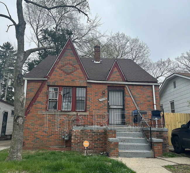 15840 Ardmore St, Detroit, MI 48227 - photo 2