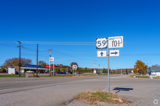 Highway 59 runs along the East side of Brushy.