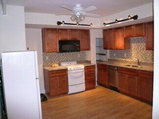 1064 Beacon St Unit D, Brookline, MA 02446